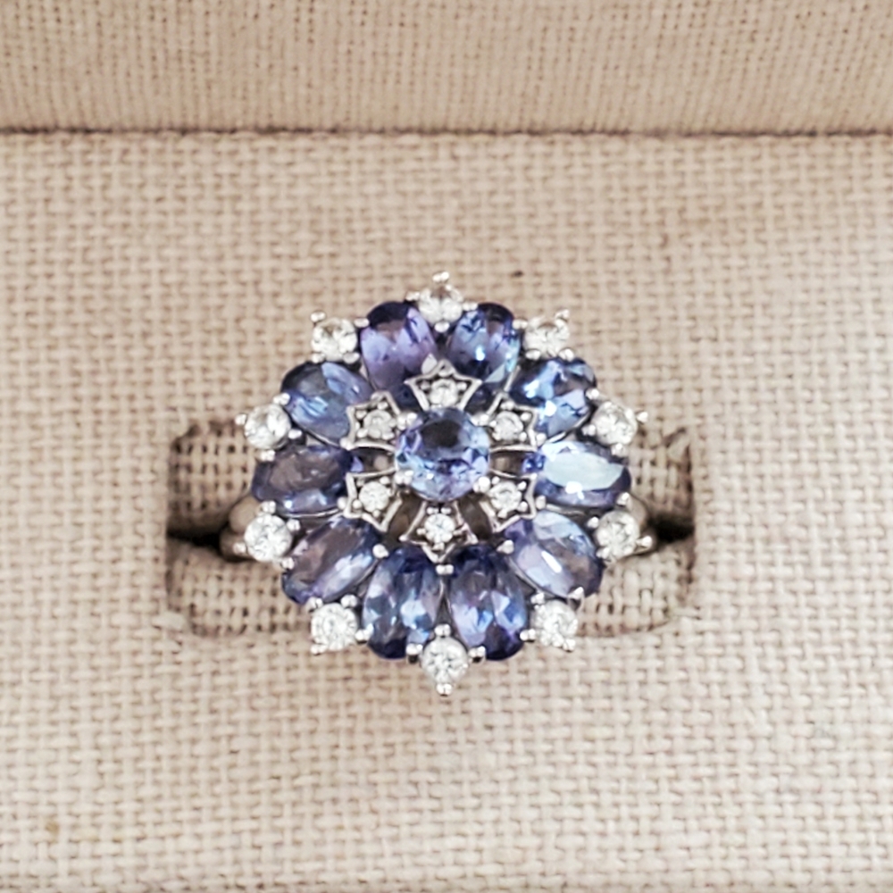 Tanzanite Sterling Ring Sz 7 ⬇️PRICE DROPPED!⬇️